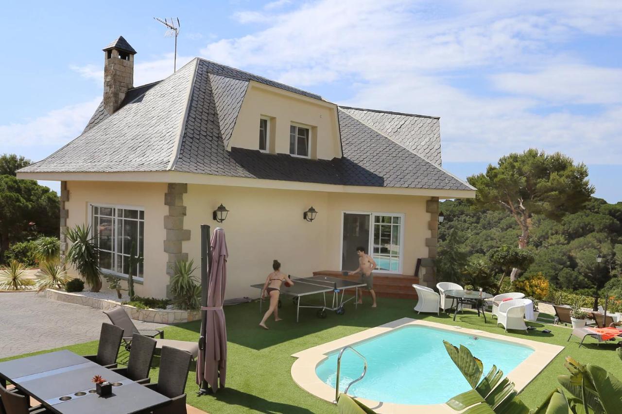 Homestay Villa Estrella - Costa Brava Калелья Екстер'єр фото
