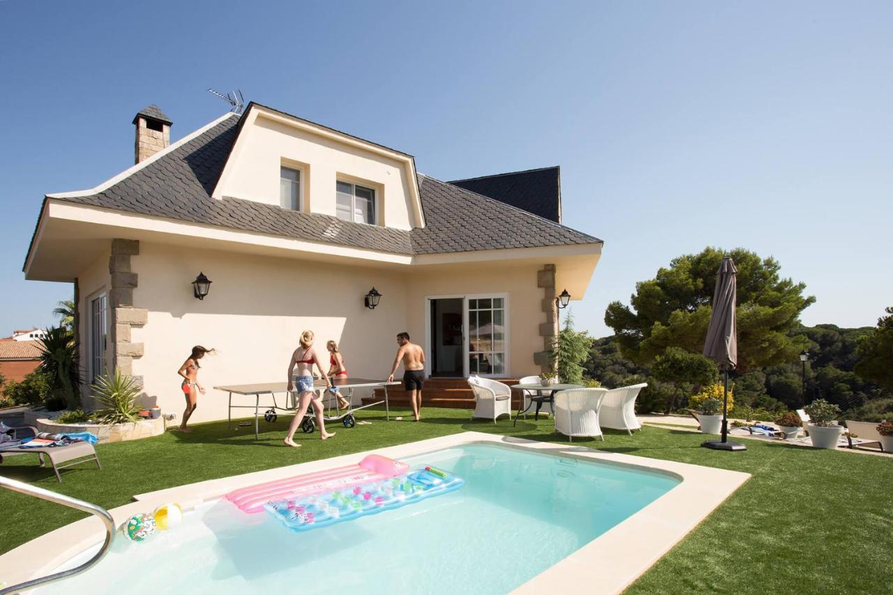 Homestay Villa Estrella - Costa Brava Калелья Екстер'єр фото