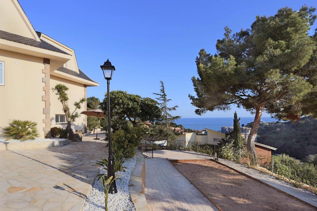 Homestay Villa Estrella - Costa Brava Калелья Екстер'єр фото